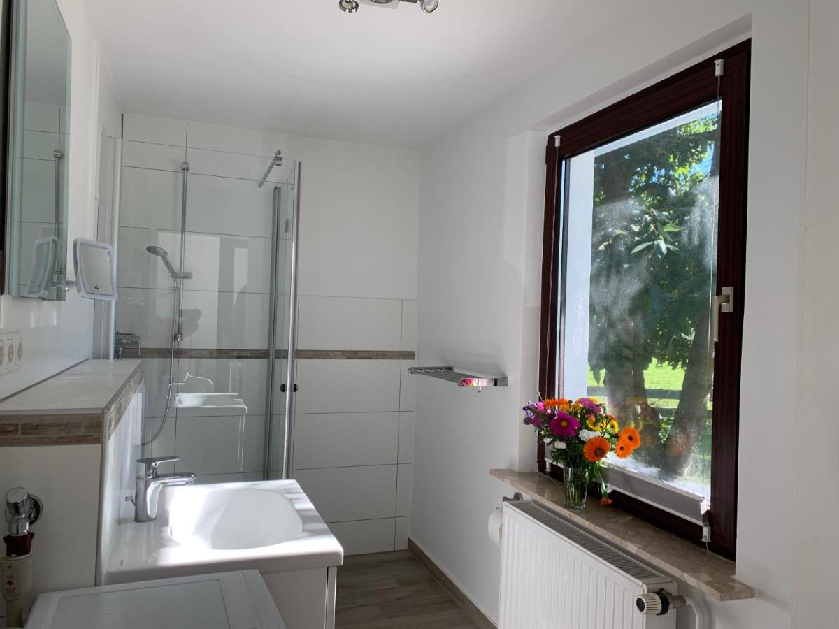 Ferienhaus Bei Den Kreidefelsen - Ihr Zuhause Auf Ruegen レーメ エクステリア 写真